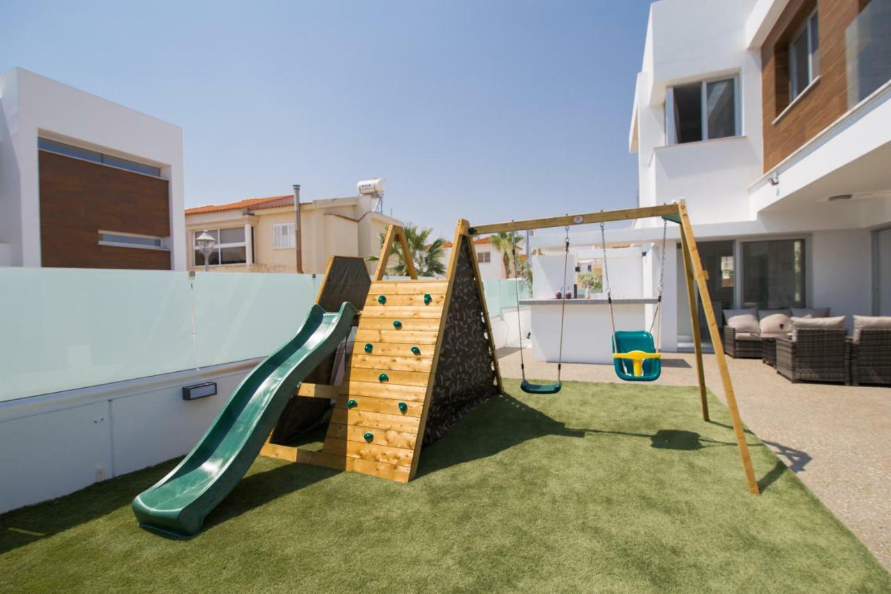 Villa Lynn Boutique Beachfront Ayia Napa Exterior foto