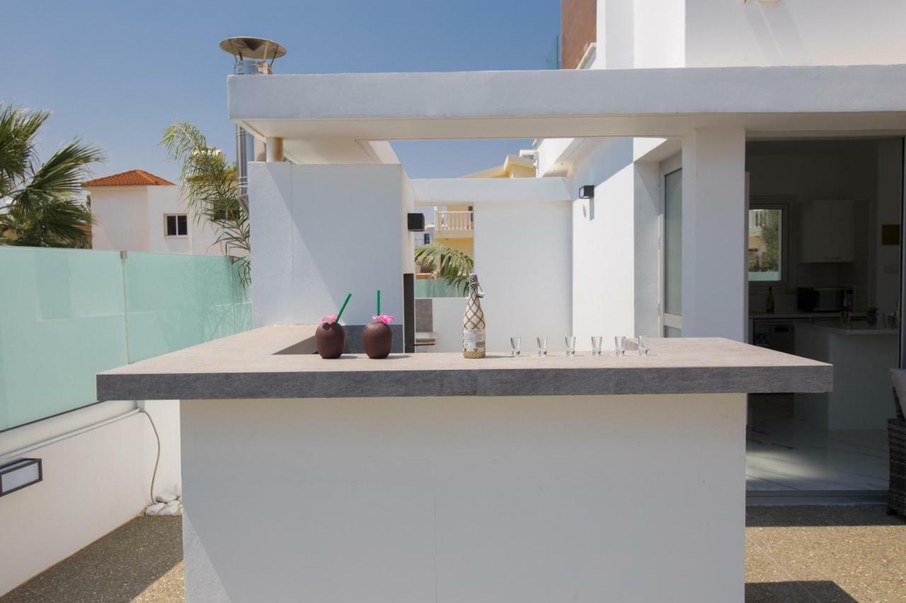 Villa Lynn Boutique Beachfront Ayia Napa Exterior foto