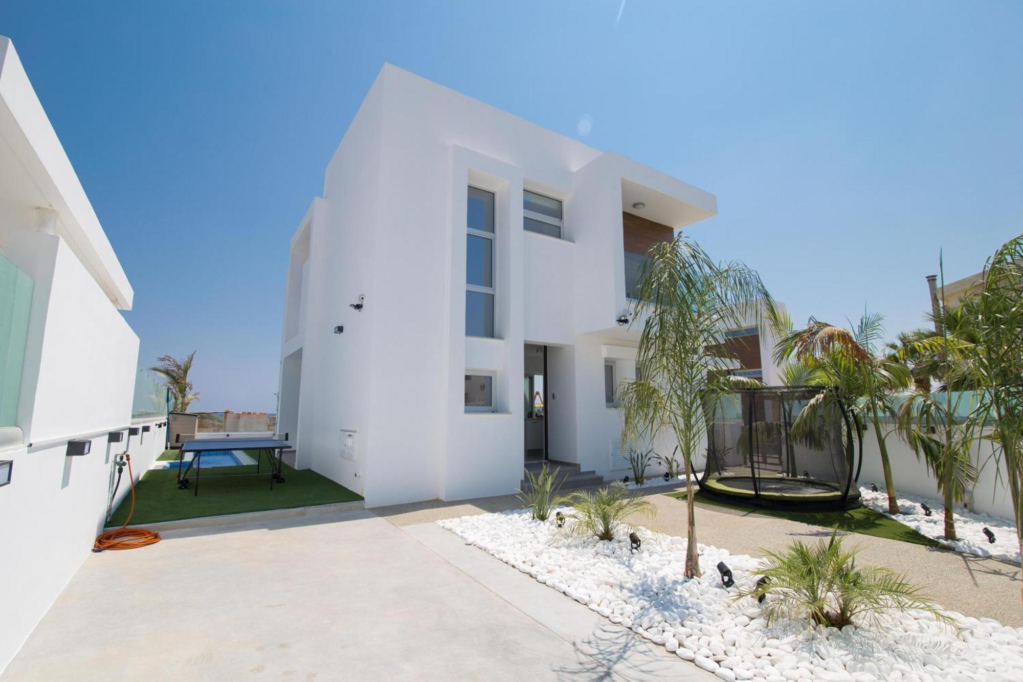 Villa Lynn Boutique Beachfront Ayia Napa Exterior foto