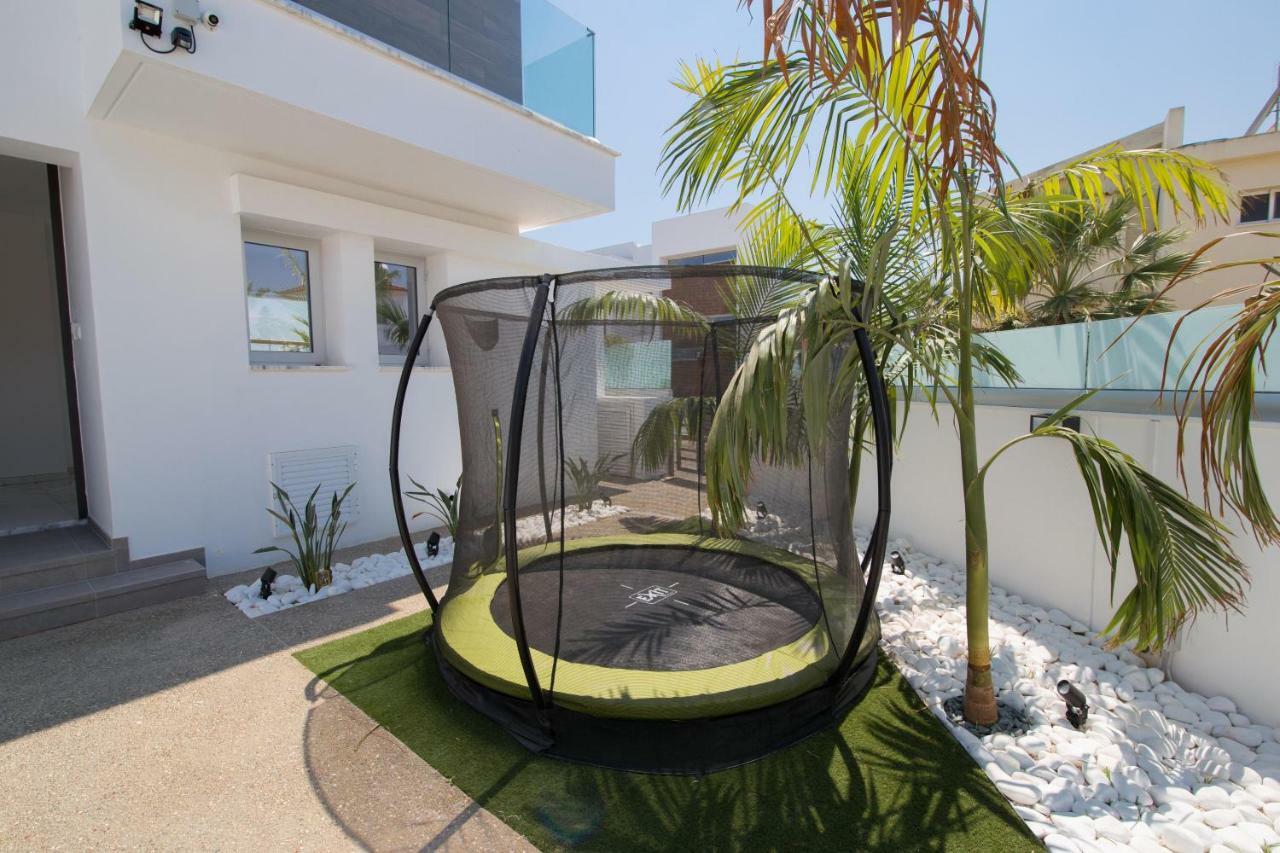 Villa Lynn Boutique Beachfront Ayia Napa Exterior foto