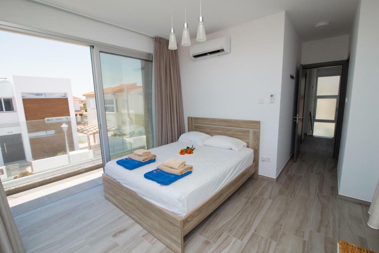 Villa Lynn Boutique Beachfront Ayia Napa Exterior foto